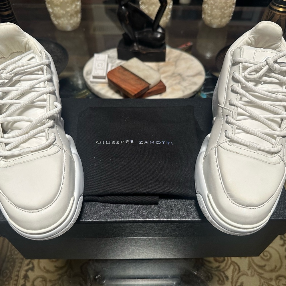 Giuseppe Zanotti Classic White Sneakers